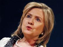 Clinton to clear way to resume aid to Egypt: US official