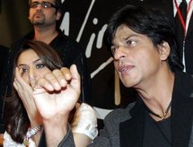 Bollywood star Khan wants to 'inspire' India with TV show Bollywood star Khan wants to 'inspire' India with TV show