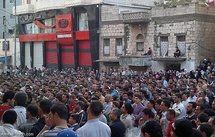 Syrian troops tear-gas Damascus mourners Syrian troops tear-gas Damascus mourners