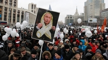 Artists lead thousands against Putin in Moscow Artists lead thousands against Putin in Moscow