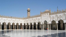 Egypt religious authorities close mosques, churches over coronavirus