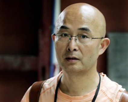 Chinese dissident author Liao Yiwu scoops German book prize Chinese dissident author Liao Yiwu scoops German book prize
