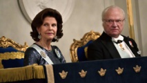 Swedish king returns to Stockholm to praise residents' virus response