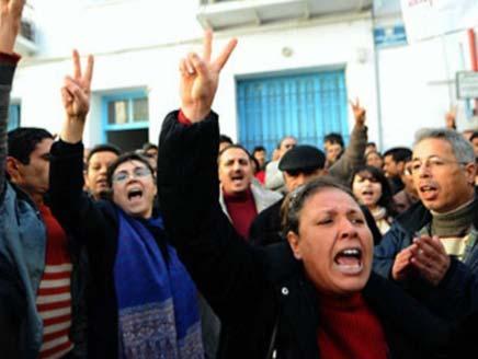 Protests, strikes grip central Tunisia