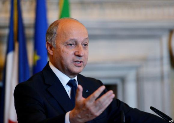 France proposes defensive weapons for Syria rebels