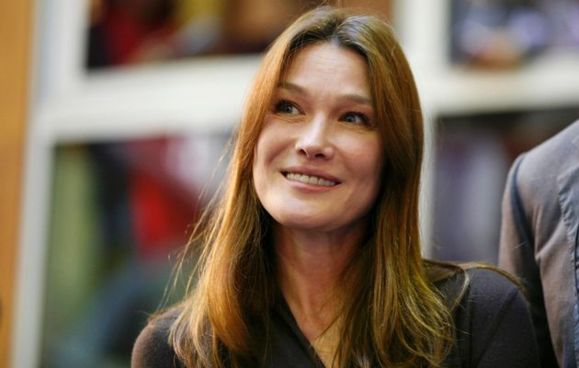 Ex-first lady Bruni backs gay marriage, models for Vogue Ex-first lady Bruni backs gay marriage, models for Vogue