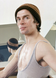 Photo by Allan warren; image accessed via Wikipedia. Photo by Allan warren; image accessed via Wikipedia.