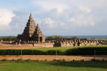 Shore Temple at Mamallapuram, Tamil Nadu. Source of image: http://www.flickr.com/photos/pnglife/. Accessed via Wikipedia.