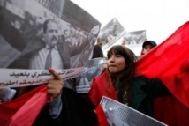 Thousands rally in Tunis to back ruling Islamist party Thousands rally in Tunis to back ruling Islamist party