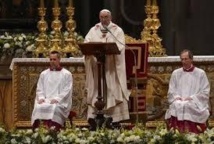 Pope appeals to non-believers at first Easter vigil Pope appeals to non-believers at first Easter vigil