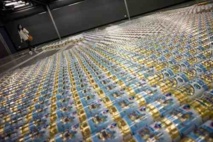 Ai Weiwei shocks in Venice with scenes of prison life Ai Weiwei shocks in Venice with scenes of prison life