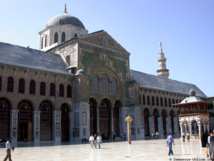 Mortar fire kills 4 by famed Damascus mosque Mortar fire kills 4 by famed Damascus mosque