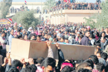 Clashes kill 10 as Iraq forces clear Sunni protest camp Clashes kill 10 as Iraq forces clear Sunni protest camp