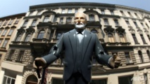 Urn containing Freud's ashes 'dropped during break-in' Urn containing Freud's ashes 'dropped during break-in'