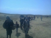 Syria Kurds flee from IS jihadists into Turkey