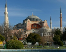 Hagia Sophia: object of admiration and contention