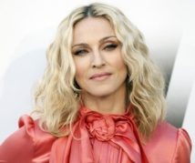 Madonna hits back at Mandela, King 'bondage' images