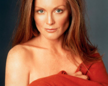 Golden Globes open with tribute to Paris attack victims Golden Globes open with tribute to Paris attack victims