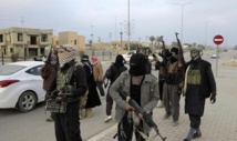 Iraq battles IS in Tikrit week after city 'retaken'