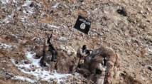 IS beheads opposition fighters in Damascus suburb: monitor IS beheads opposition fighters in Damascus suburb: monitor