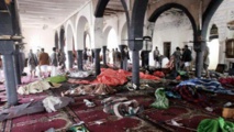 IS suicide bomber attacks Saudi Shiite mosque, killing 21 IS suicide bomber attacks Saudi Shiite mosque, killing 21