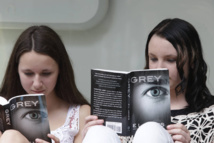 'Fifty Shades' fans mob New York book signing 'Fifty Shades' fans mob New York book signing