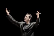 Boston extends contract with young conductor Nelsons