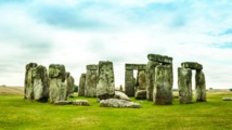 Stonehenge archeologists find huge neolithic site Stonehenge archeologists find huge neolithic site