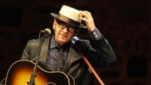 Elvis Costello charts unlikely rise to pop stardom