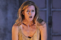 Soprano Hannigan shatters classical music's glass ceiling Soprano Hannigan shatters classical music's glass ceiling