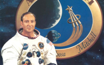 Edgar Mitchell, astronaut who walked on Moon, dead at 85 Edgar Mitchell, astronaut who walked on Moon, dead at 85