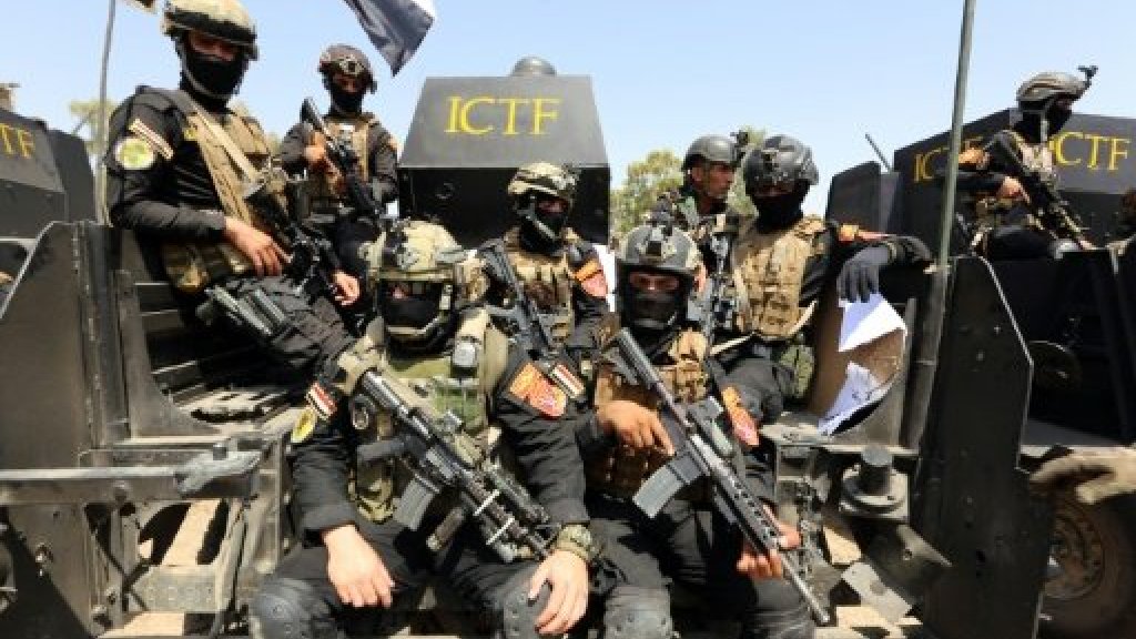 Elite Iraq forces punch into Mosul, face tough resistance