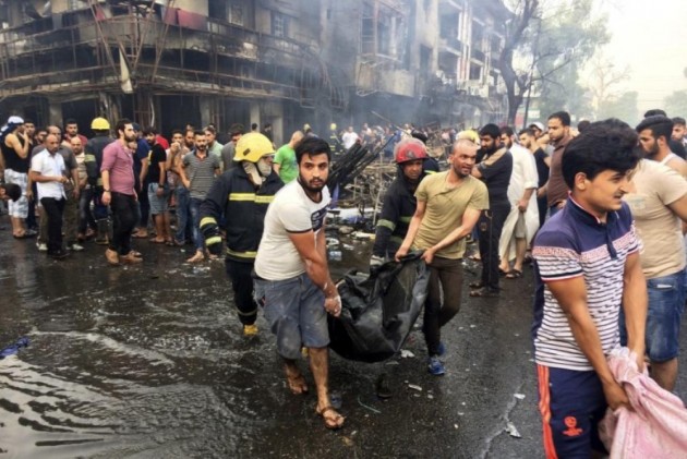 IS truck bomb in Iraq sows carnage among Shiite pilgrims IS truck bomb in Iraq sows carnage among Shiite pilgrims