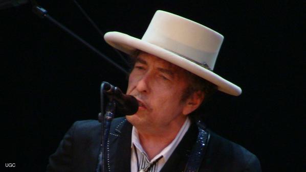 Nobel fetes Colombia peace deal but Dylan no-show