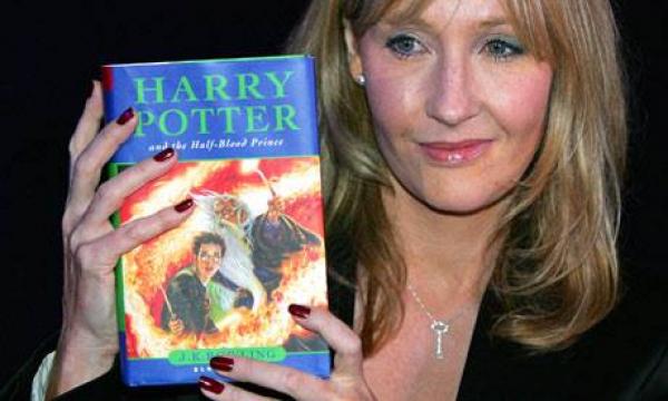 Handwritten J.K. Rowling fairytales sold at UK auction