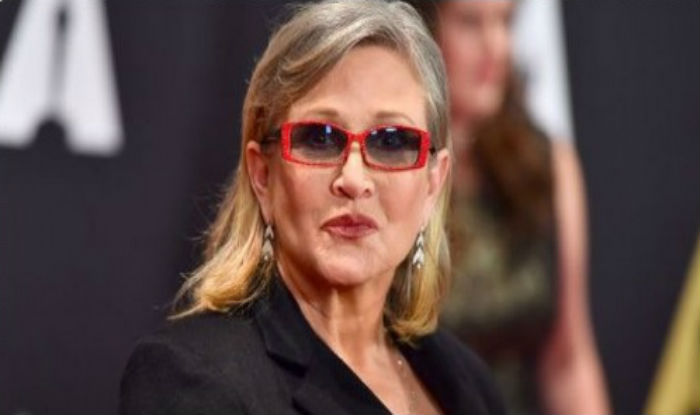 'Star Wars' actress Carrie Fisher has mid-air heart attack