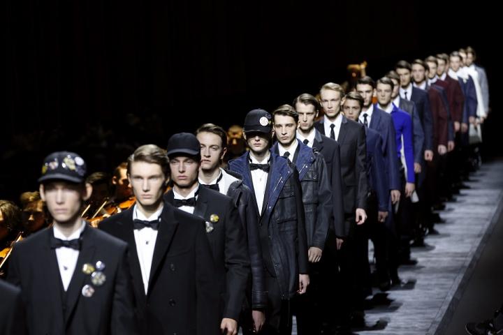 Dior blasts sweatshirt culture in rave Paris show