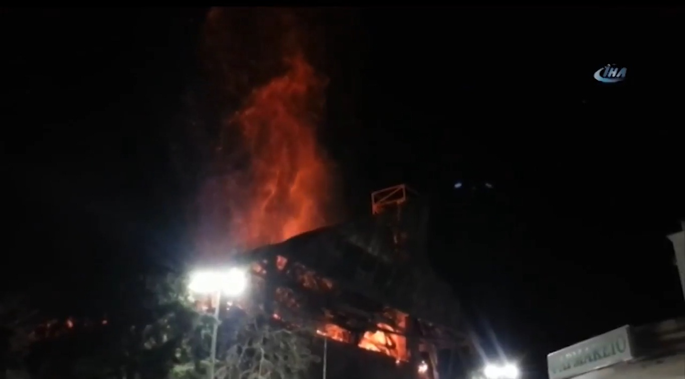 Fire damages historic Ottoman mosque in Greece Fire damages historic Ottoman mosque in Greece