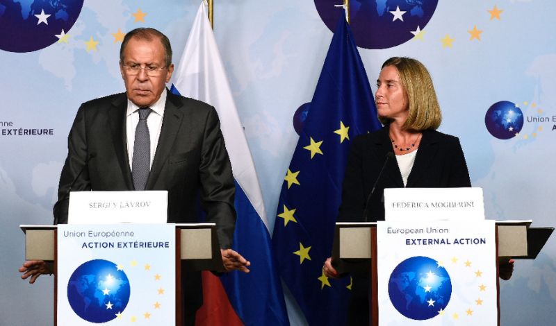 EU, Russia play up ties but trade barbs over Syria