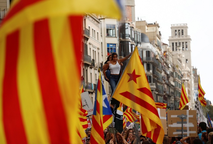 Independence promised as Catalonia votes 'yes' in violent referendum