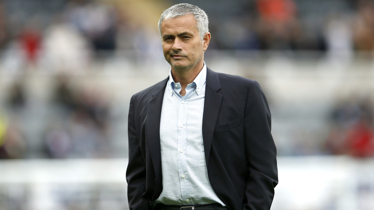 Reports: Mourinho in bust-up with Man City players after derby
