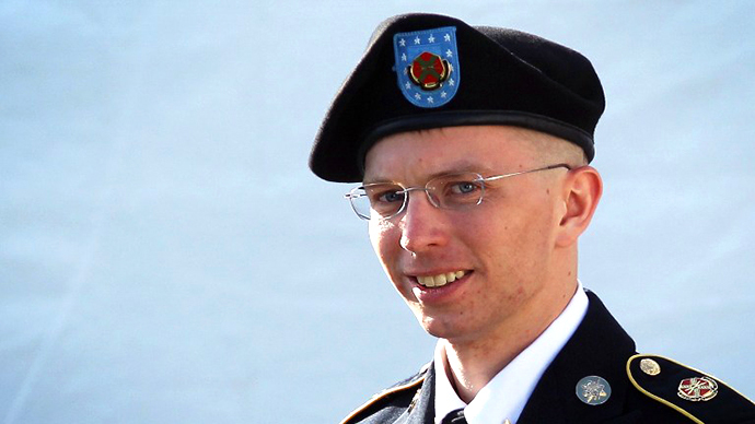 Hacker who turned in WikiLeaks informant Chelsea Manning dies