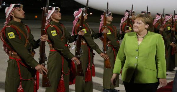 Merkel addresses students at start of 2-day trip to Jordan, Lebanon