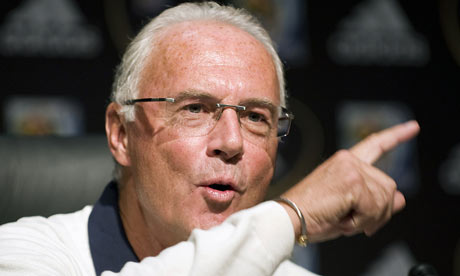 Beckenbauer offers help in rift between Bayern icons