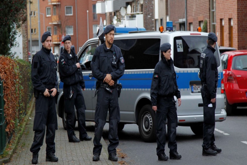 German court confirms arrest warrant in political murder case