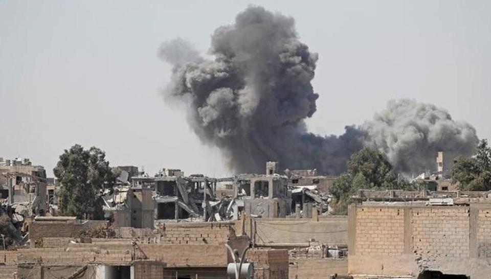    Airstrikes on Syria's rebel enclave kill 11 civilians