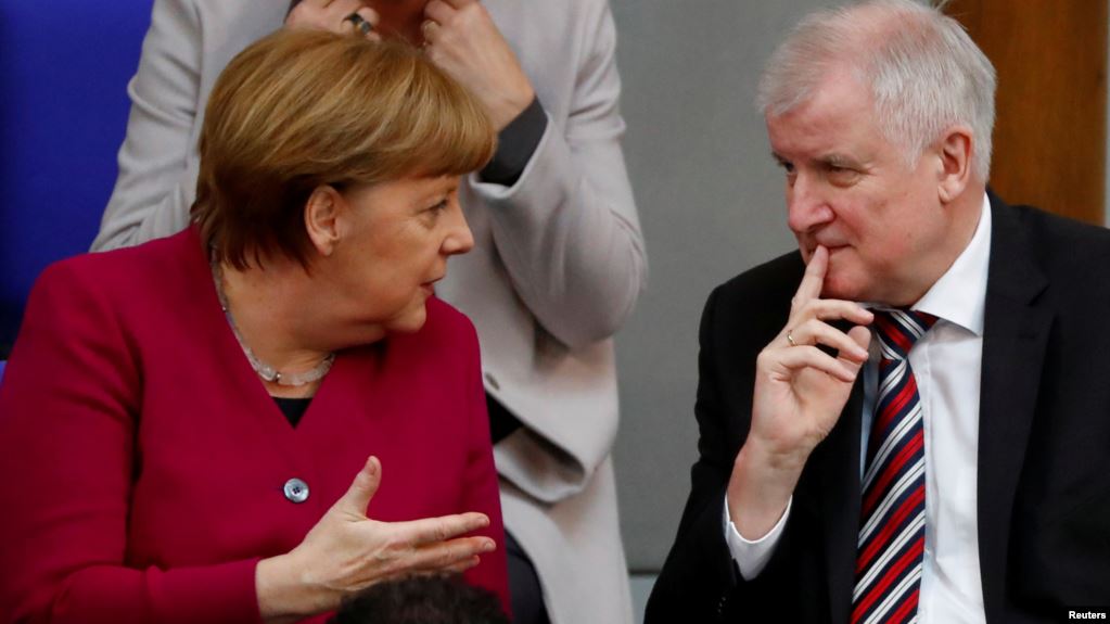 Seehofer mulls deporting Syrian asylum seekers if they visit home