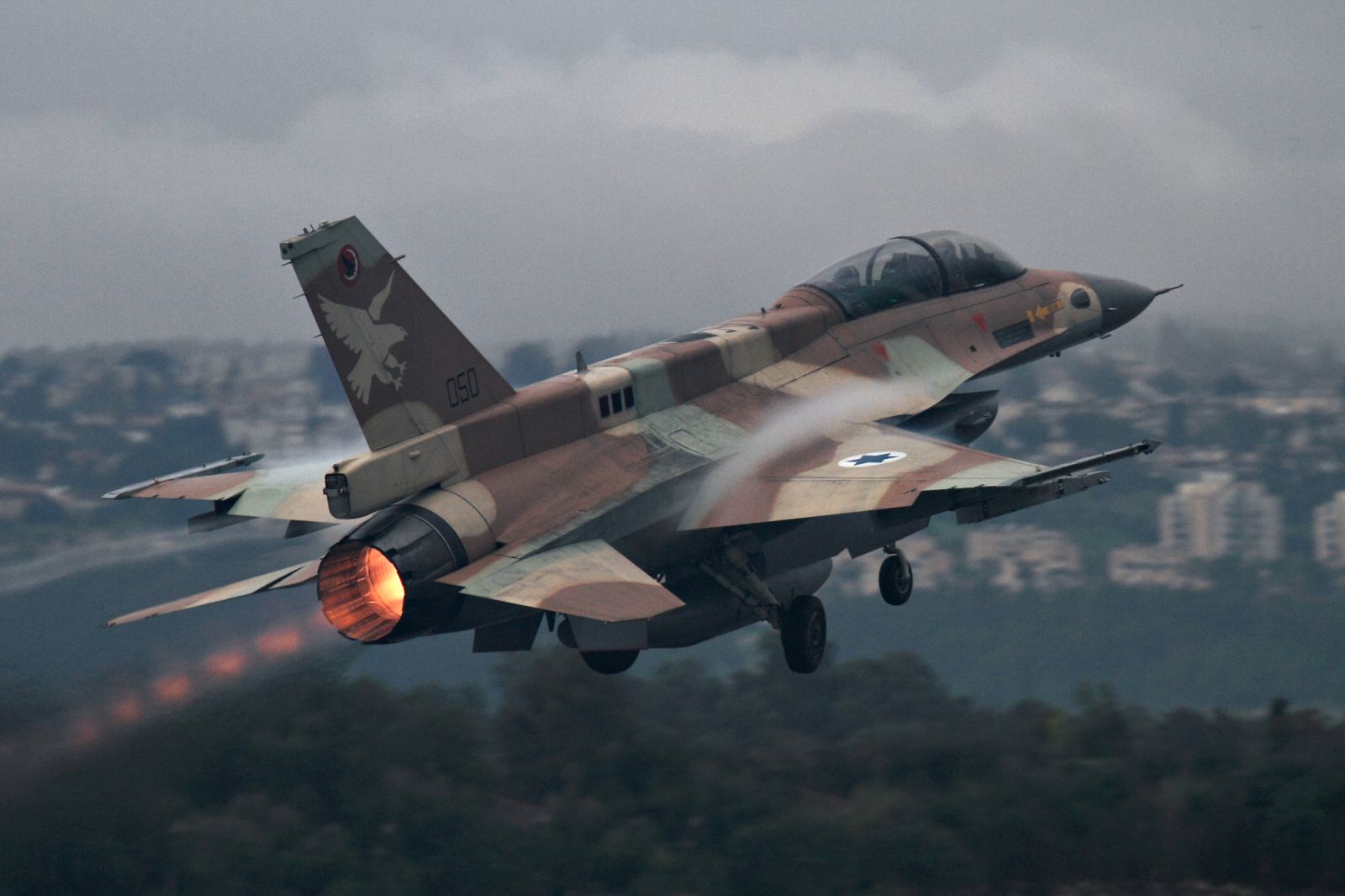 Israeli airstrike targets Palestinian base in Lebanon