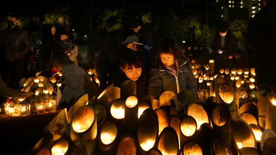 Japan marks 25th anniversary of deadly Kobe earthquake