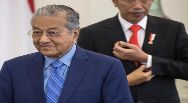 After Airbus bribery claims, Air Asia shares bumped by Mahathir